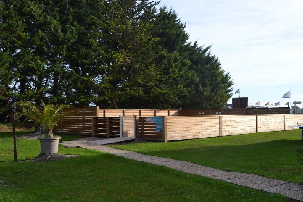 Domaine De L'Aumone Hotel Cherrueix Exterior photo